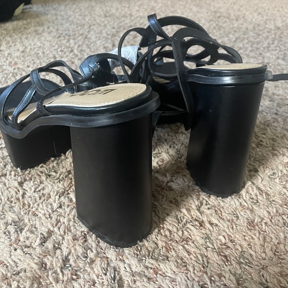 SOLD - Picture 5 of 9